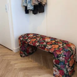 Xenos Bankjes-Bankje bouquet - rood/paars/zwart - 44x120x45 cm
