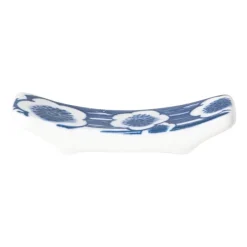 Xenos Eetstokjes|Sushi Servies-Eetstokjeshouder Mico bloemen - blauw/wit - 1.5x6x1.2 cm