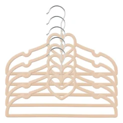Xenos Kledinghangers-Kinder kledinghanger hart - vilt - beige - set van 5