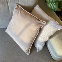 Xenos Kussens-Kussen velvet - beige - 45x45 cm