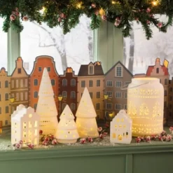 Xenos Kerstverlichting|Kleine Kerstbomen-LED boom - wit - ø9.2x17.2 cm