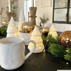 Xenos Kerstverlichting|Kleine Kerstbomen-LED boom - wit - ø9.2x17.2 cm