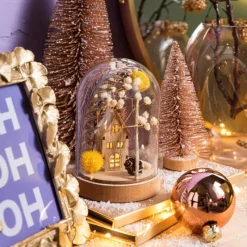 Xenos Kerstfiguren|Kersthuisjes-Stolp kerst - droogbloemen