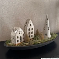 Xenos Kersthuisjes|Waxinelichthouders-Theelichthouder huis - glazed - 6.5x4.5x16.5 cm