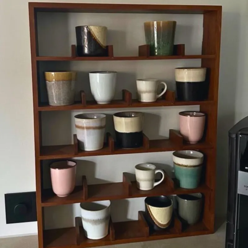 Xenos Vakkenkasten|Wandkasten-Wandkast voor 23 mokken - bruin - 63.5x48x9 cm